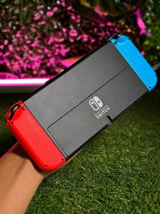Nintendo Switch OLED (COMO NUEVA)