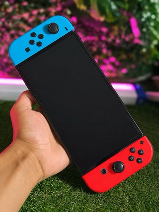 Nintendo Switch OLED (COMO NUEVA)