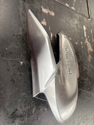 Tapa depósito derecha Kawasaki Z 900 2019