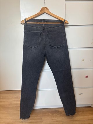 Pantalón vaquero gris Stradivarius Talla L