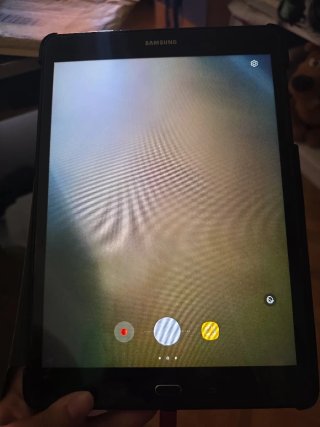 Tablet Samsung Negra con Funda Gris