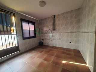 Edificio en venta en Maria Auxiliadora - Barriada LLera en Badajoz