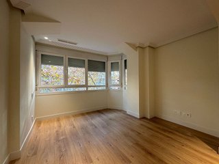 Piso en alquiler en Nueva España en Madrid