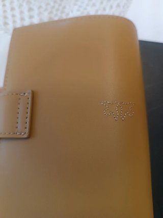 Cartera porta pasaporte piel Pinko
