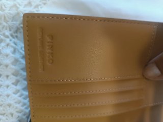 Cartera porta pasaporte piel Pinko