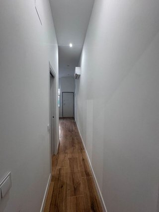 Local comercial en venta en Valdeacederas en Madrid