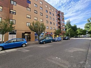 Local comercial en alquiler en AVE - Villimar en Burgos