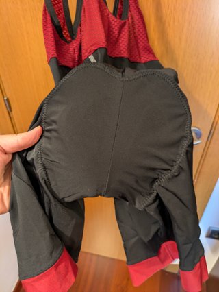 NUEVO Conjunto KATUSHA talla M.
