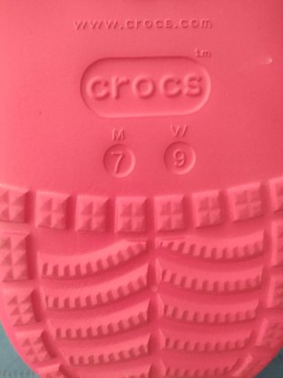 Crocs rosas talla 39-40