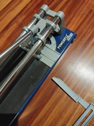 Cortadora de azulejos Powerfix