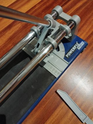 Cortadora de azulejos Powerfix
