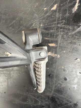Soporte Estribera Trasera Derecha Kawasaki Z 900