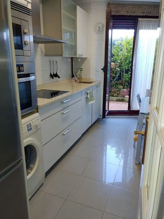 Piso en alquiler en Valdenoja - La Pereda en Santander