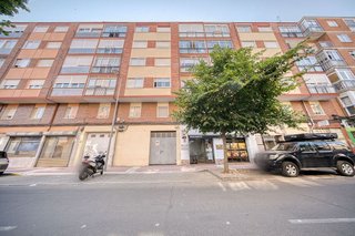 Local comercial en venta en Delicias en Valladolid