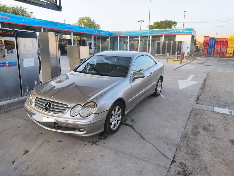 Mercedes-Benz  CLK 2004 - foto 1