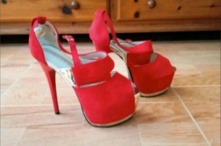Sandalias tacón y plataforma interior Color: rojo