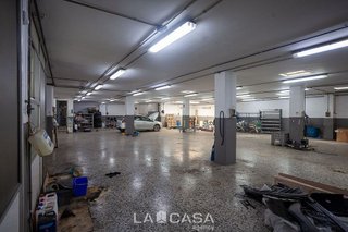 Local comercial en venta en El Castell-Poble Vell en Castelldefels