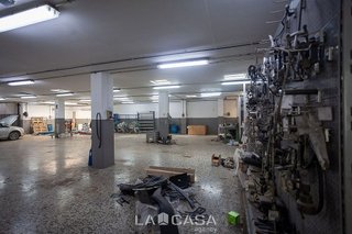 Local comercial en venta en El Castell-Poble Vell en Castelldefels