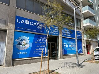 Local comercial en venta en El Castell-Poble Vell en Castelldefels