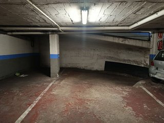 Garaje en alquiler en Eixample Nord – La Devesa en Girona