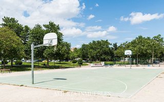 Dúplex en venta en Salvador Allende en Zaragoza
