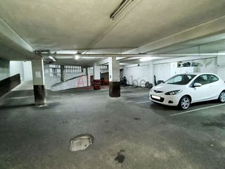 Garaje en venta en Milán - Pumarín - Teatinos en Oviedo