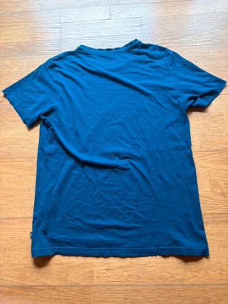 Camiseta Puma Azul Logo Vertical Grande - L