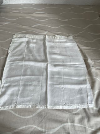 2 forros de falda (negro y blanco)