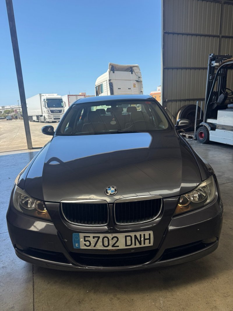 BMW Serie 320 - foto 1