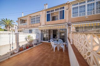 Casa adosada en alquiler en Playa de los Locos en Torrevieja