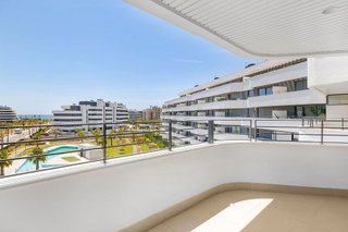 Piso en venta en Los Álamos en Torremolinos