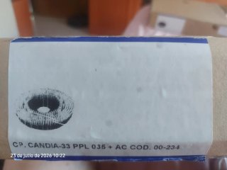 Nuevo sin estrenar.Cepillo de pulidora o fregadora