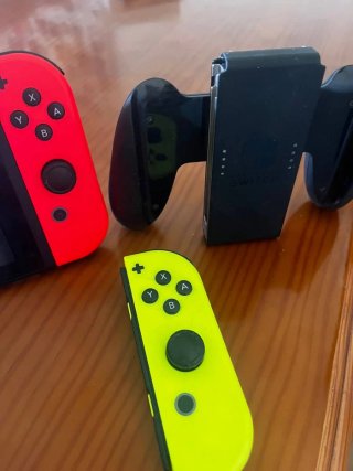 Nintendo Switch con  3 mandos
