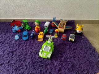 Colección de vehículos de juguete