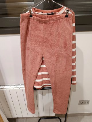 Pijama Tramas Rayas Coral y Blanco Talla L