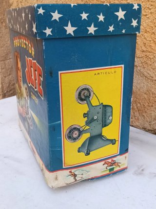 Proyector Jefe Super + 8 Películas 9,5 mm