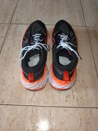 Zapatillas Nike Running Negras y Naranjas