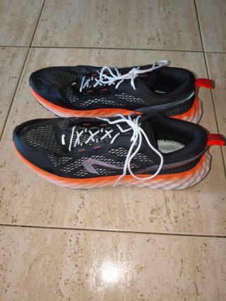 Zapatillas Nike Running Negras y Naranjas