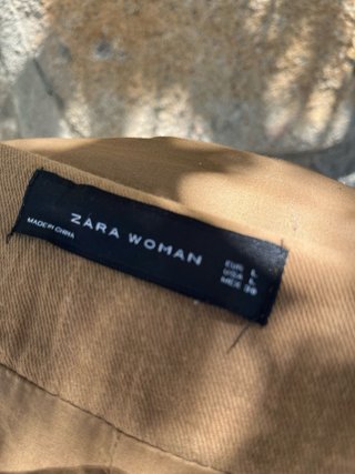 Chaqueta Zara entretiempo marrón
