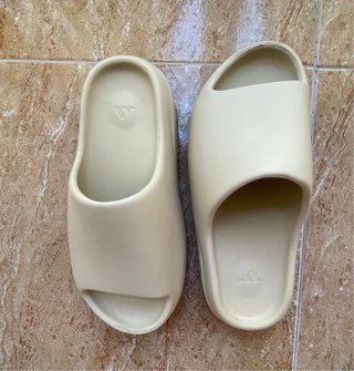 Adidas Yeezy Slide Beige Talla 43 (US 9)
