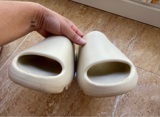 Adidas Yeezy Slide Beige Talla 43 (US 9)
