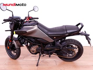 HUSQVARNA SVARTPILEN 125 ABS