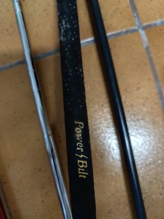 Bolsa de palos de golf y palos