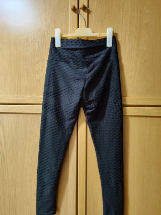 Leggings negros texturizados
