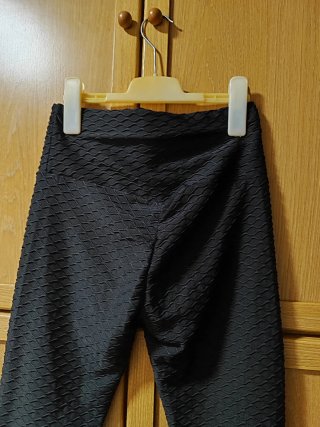 Leggings negros texturizados