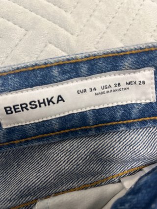 Pantalón vaquero Bershka Talla 34