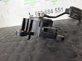 Pedal acelerador nissan 18005mb400 cabstar 113030