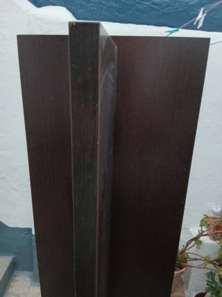 Estantería de madera de buena calidad