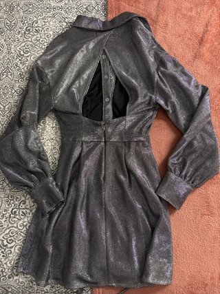 Vestido Bershka brillante plateado