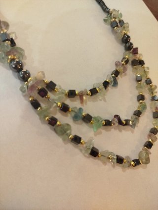 Collana donna pietre verdi e viola